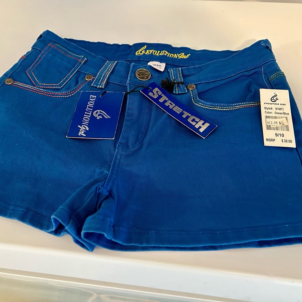 Multiple pockets Casual Shorts. Electric Blue/multiple color top stitching. NWT